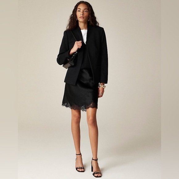 - J Crew New going-out blazer in stretch twill CC274